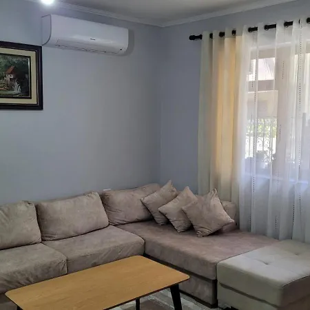 Brayan Guest House Pogradec Exterior photo